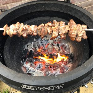 BBQ Entertainement Ncatering Enn Tobreluts Kamado Joe Lisavarustus Joe Tisseree