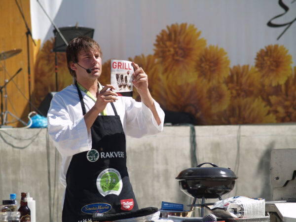 Enn Tobreluts Enn Eesti Rahwa Grillikooli Tegemas 2007.