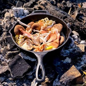 EAN 8719326497761 VALHAL Malmist Pann : Skillet Cast Iron Frying Pan With Steel 25 Cm