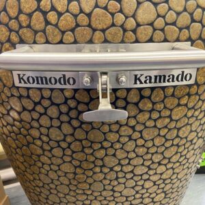 BBQ Entertainment OÜ Komplekt KOMODO KAMADO 21” Supreme OLIVE GOLD PEBBLE & Lisad..