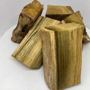 Vahemere Akaatsiapuust suitsuklotsid