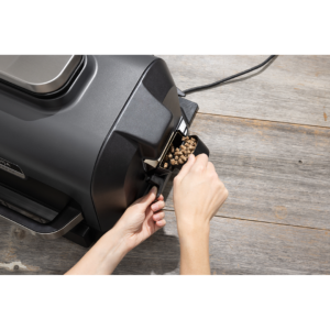 Ninja OG850UK EU InUse KS SmokeBox RGB Copy