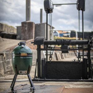 Big Green Egg Small (1)