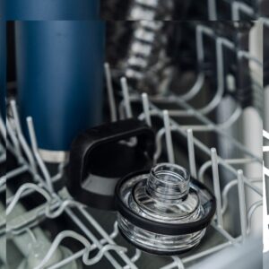 22 Chug Bottle Drinkware Product Overview Image Dishwasher Safe 1x 1.jpg