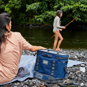 Flip 8 Soft Cooler Product Overv 1.png